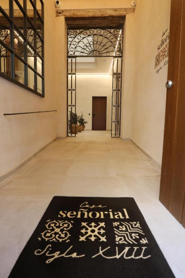 Апарт отель Casa Senorial Del Siglo XVIII Севилья Экстерьер фото